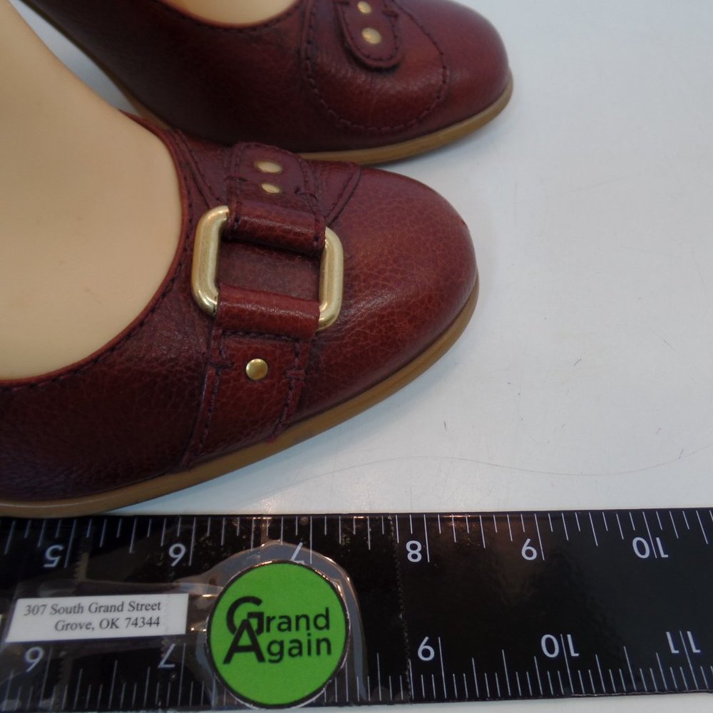 Franco Sarto  Burgundy Leather Heels With Attractive Goldtone Buckles Sz 8.5 - Picture 14 of 15